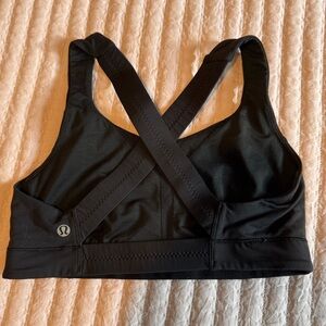 Lululemon size 6 sports bra - Black